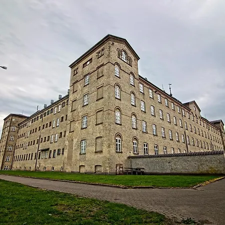 Hostel Sleepin Faengslet *