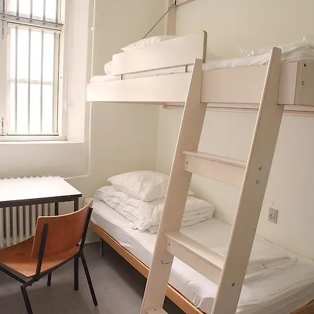 Hostel Sleepin Faengslet *