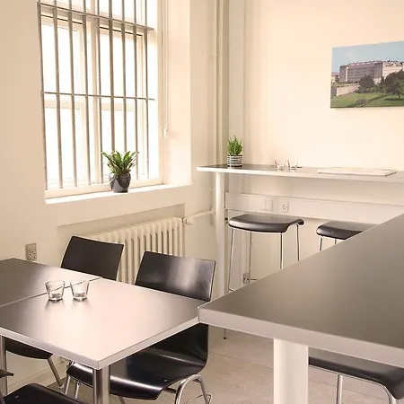 Hostel Sleepin Faengslet *