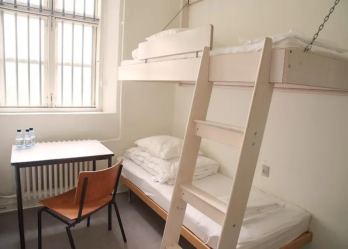 Hostel Sleepin Faengslet *